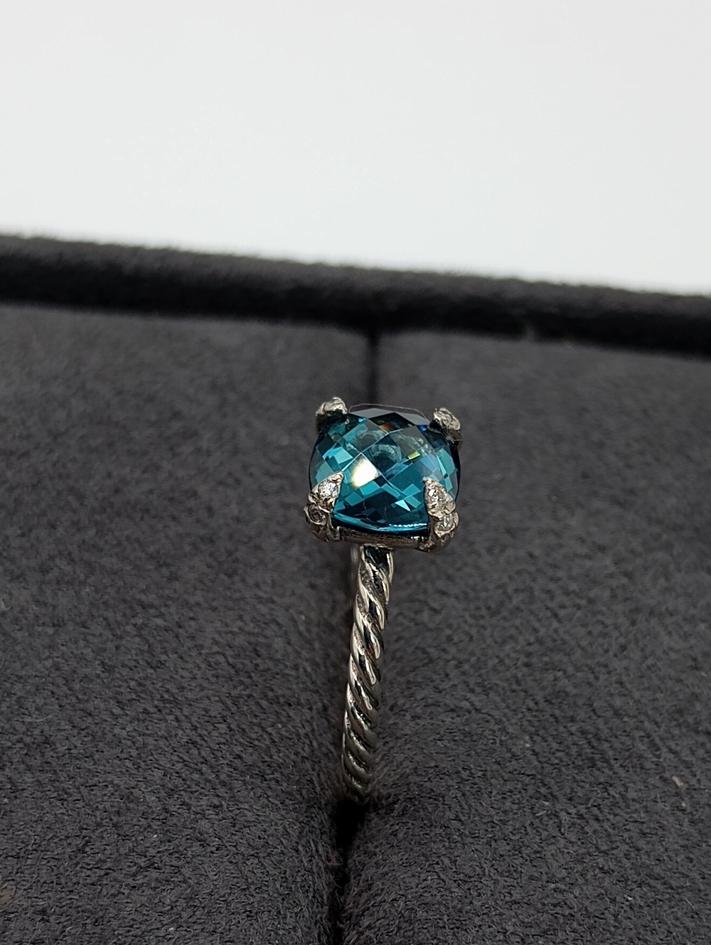 David Yurman Chantelaline with Diamonds 8 mm Ring - Picture 6 of 15
